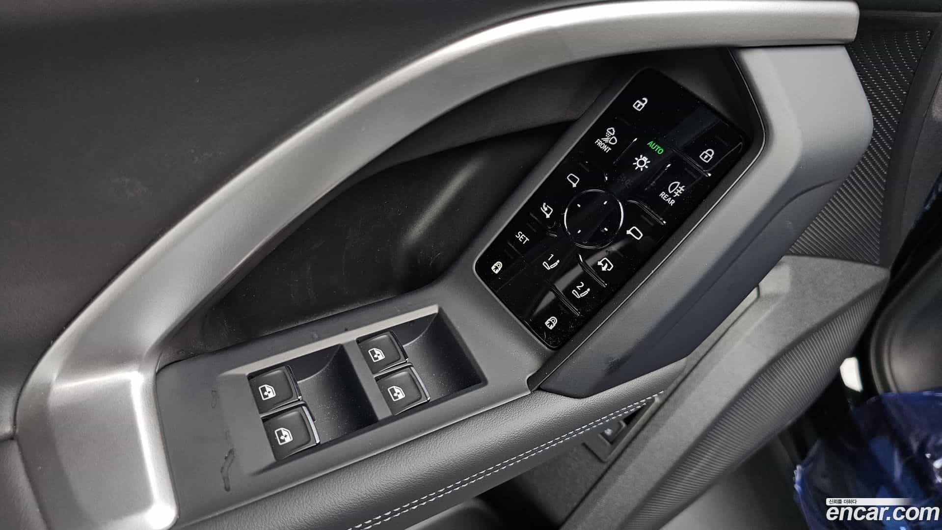 Q5 Audi 2025.11-OPTION-041