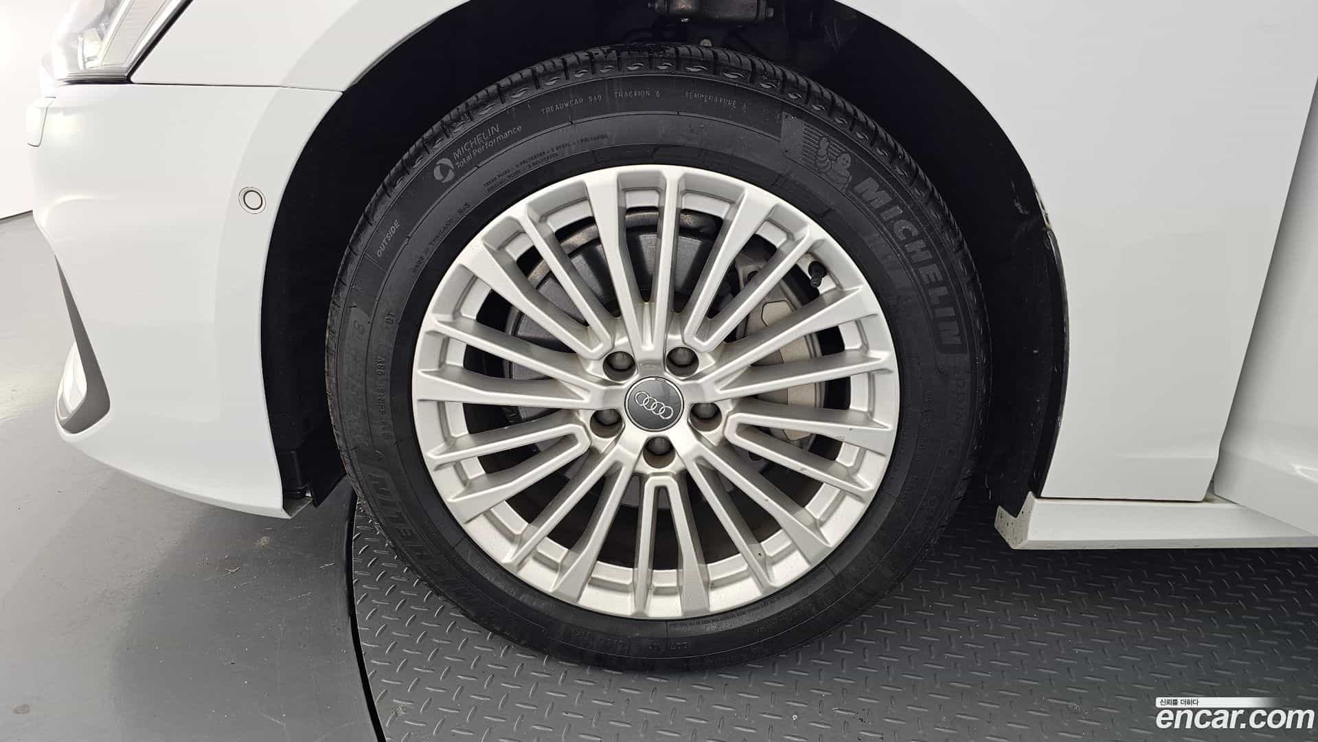 A6 Audi 2019.11-OUTER-005