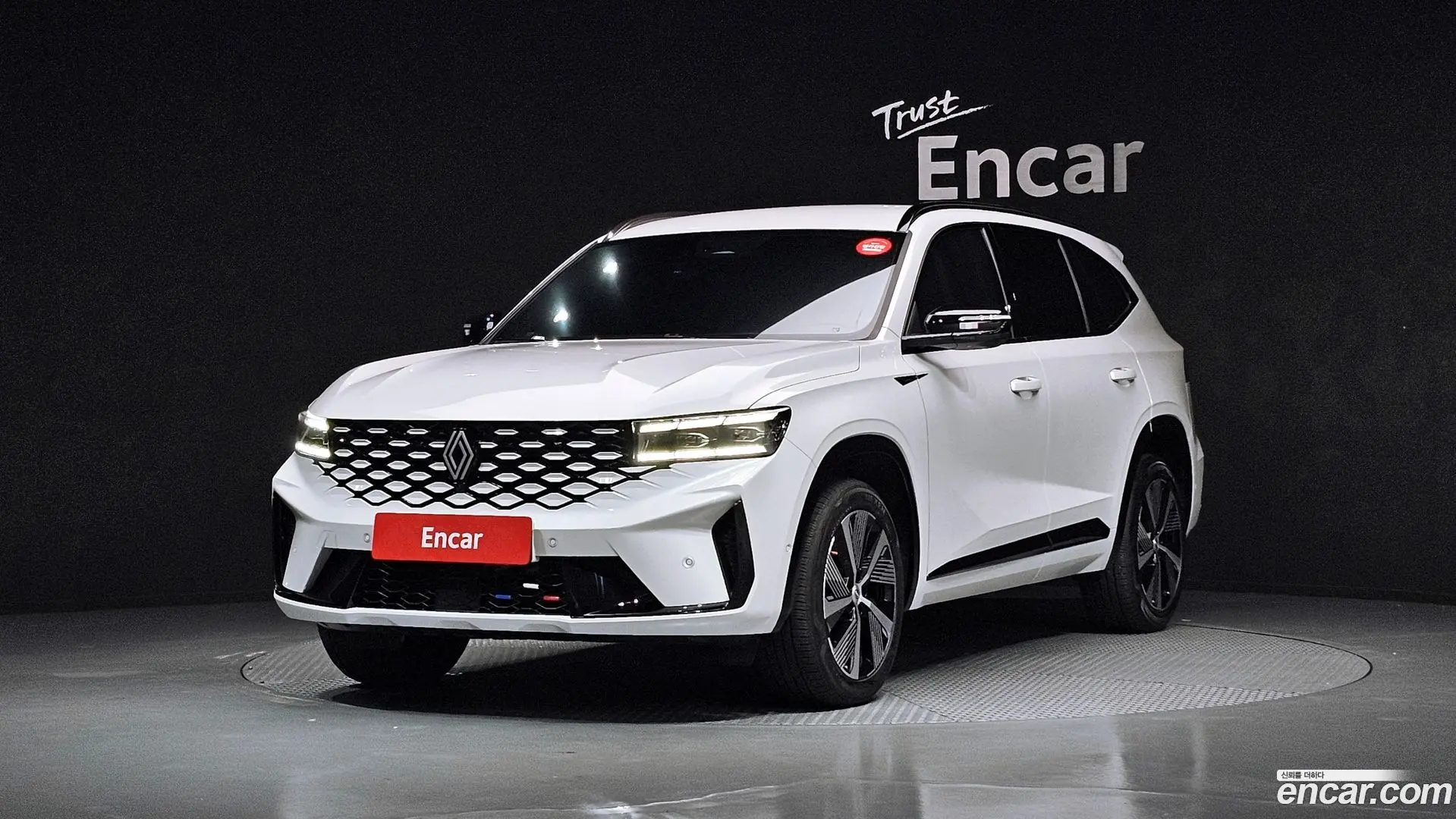 Main__Slider__Photo:Grand Koleos Renault Korea 2024.11-0