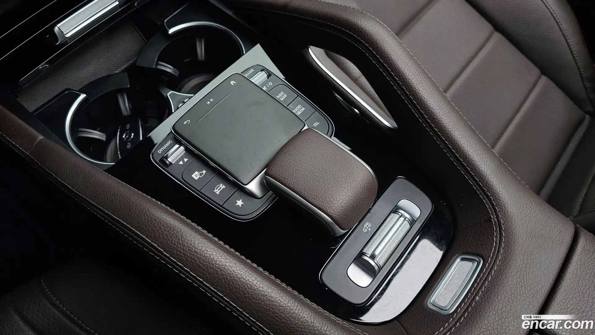 GLE-Class Mercedes-Benz 2022.2-OPTION-021