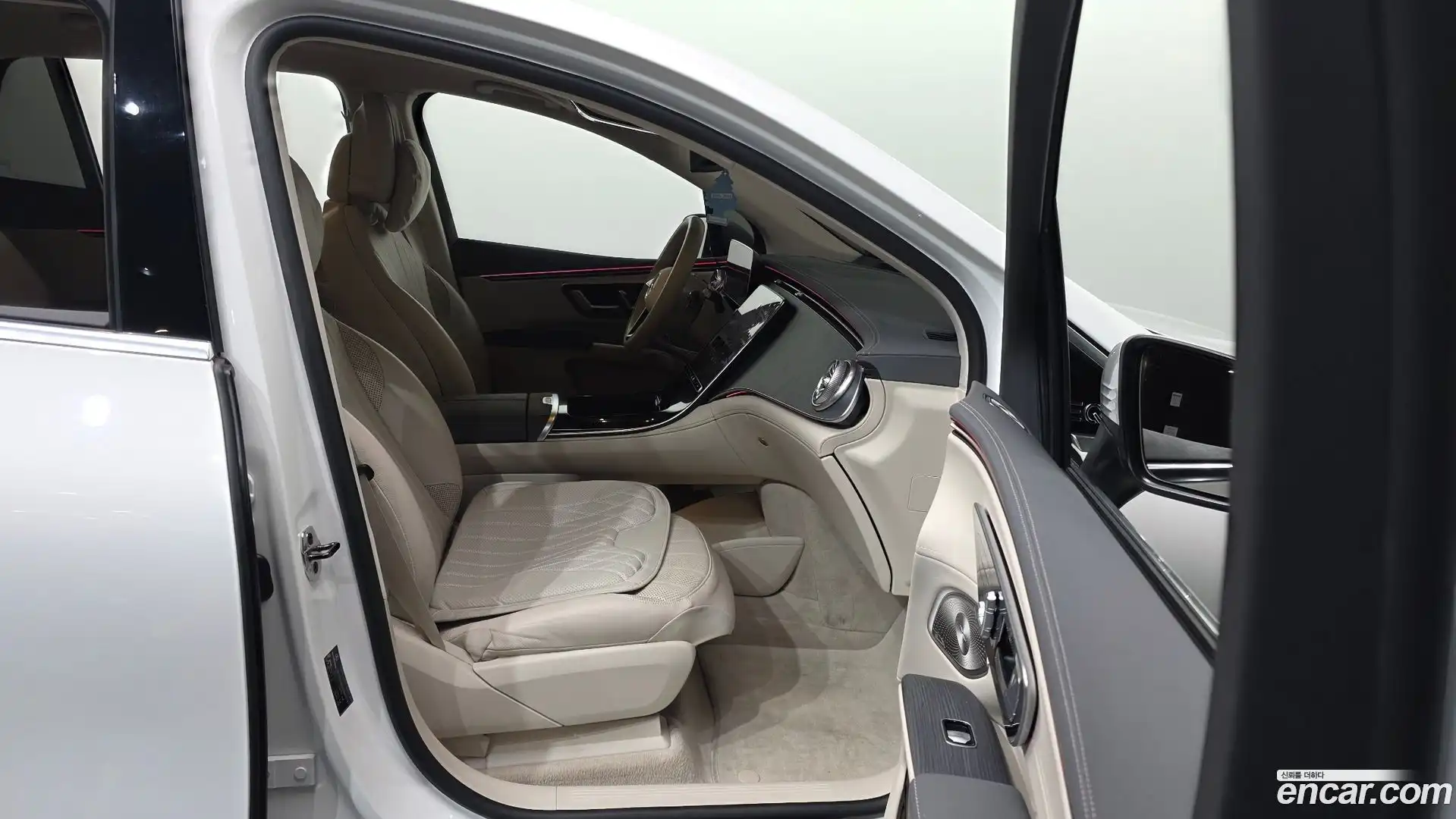 EQS Mercedes-Benz 2023.5-OPTION-015