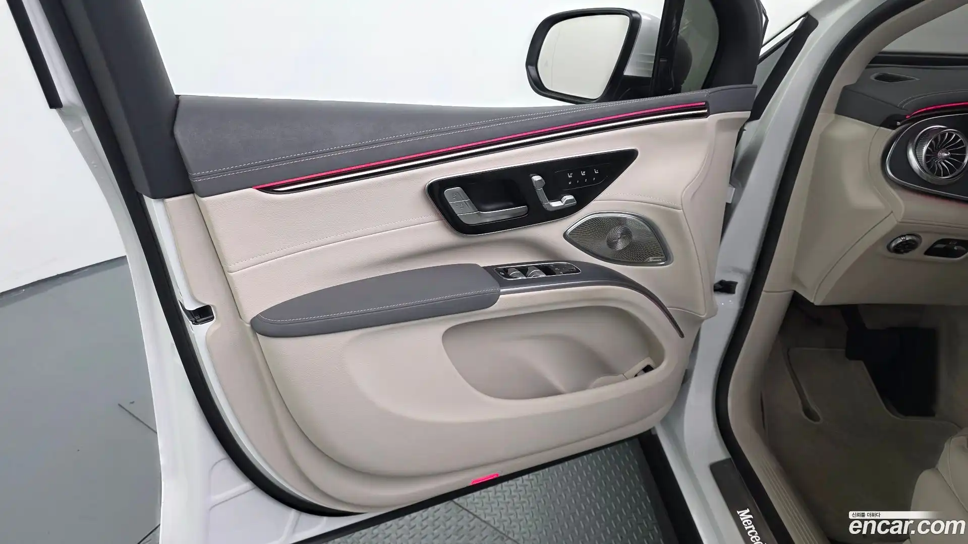 EQS Mercedes-Benz 2023.5-INNER-034
