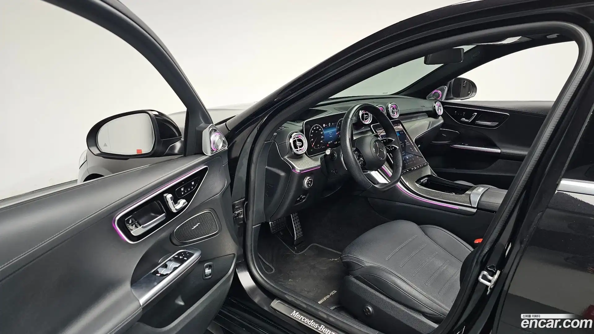 C-Class Mercedes-Benz 2024.1-INNER-010