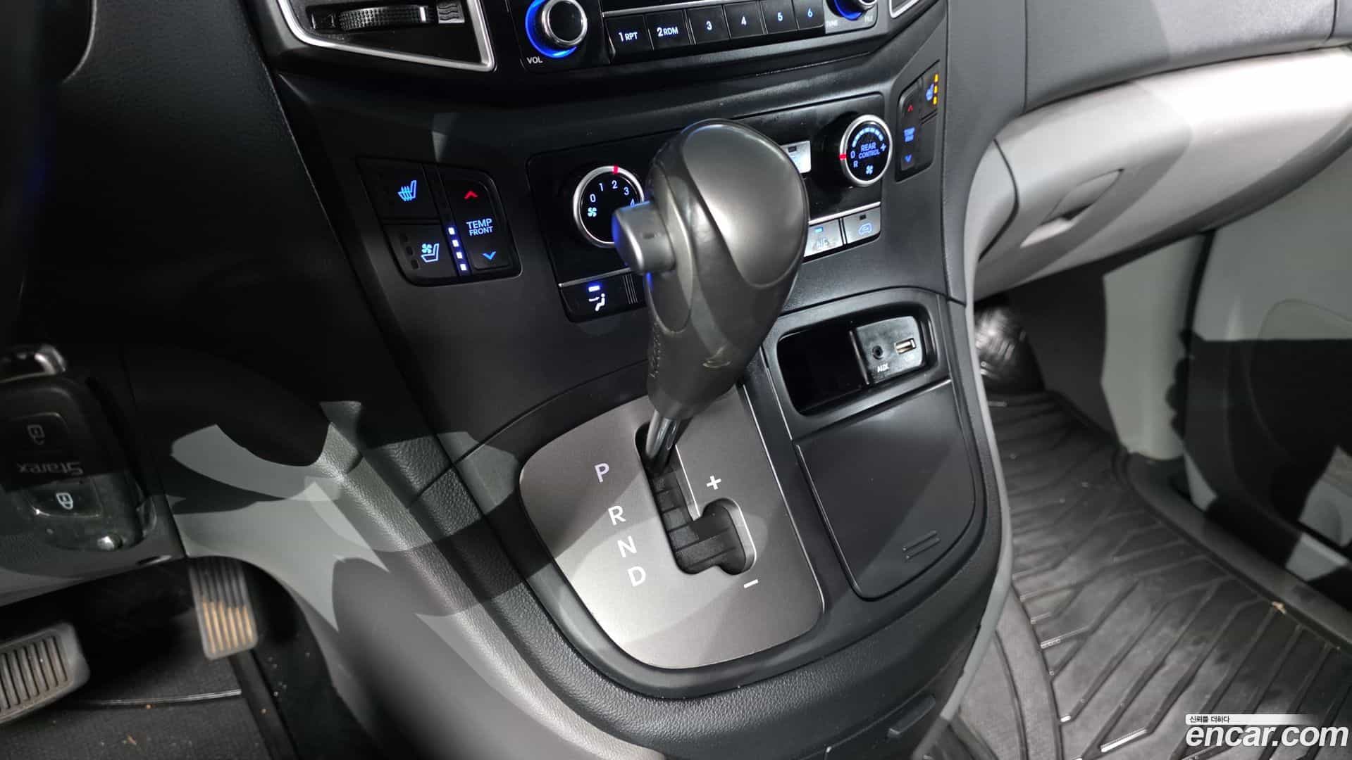 Starex Hyundai 2019.4-INNER-009