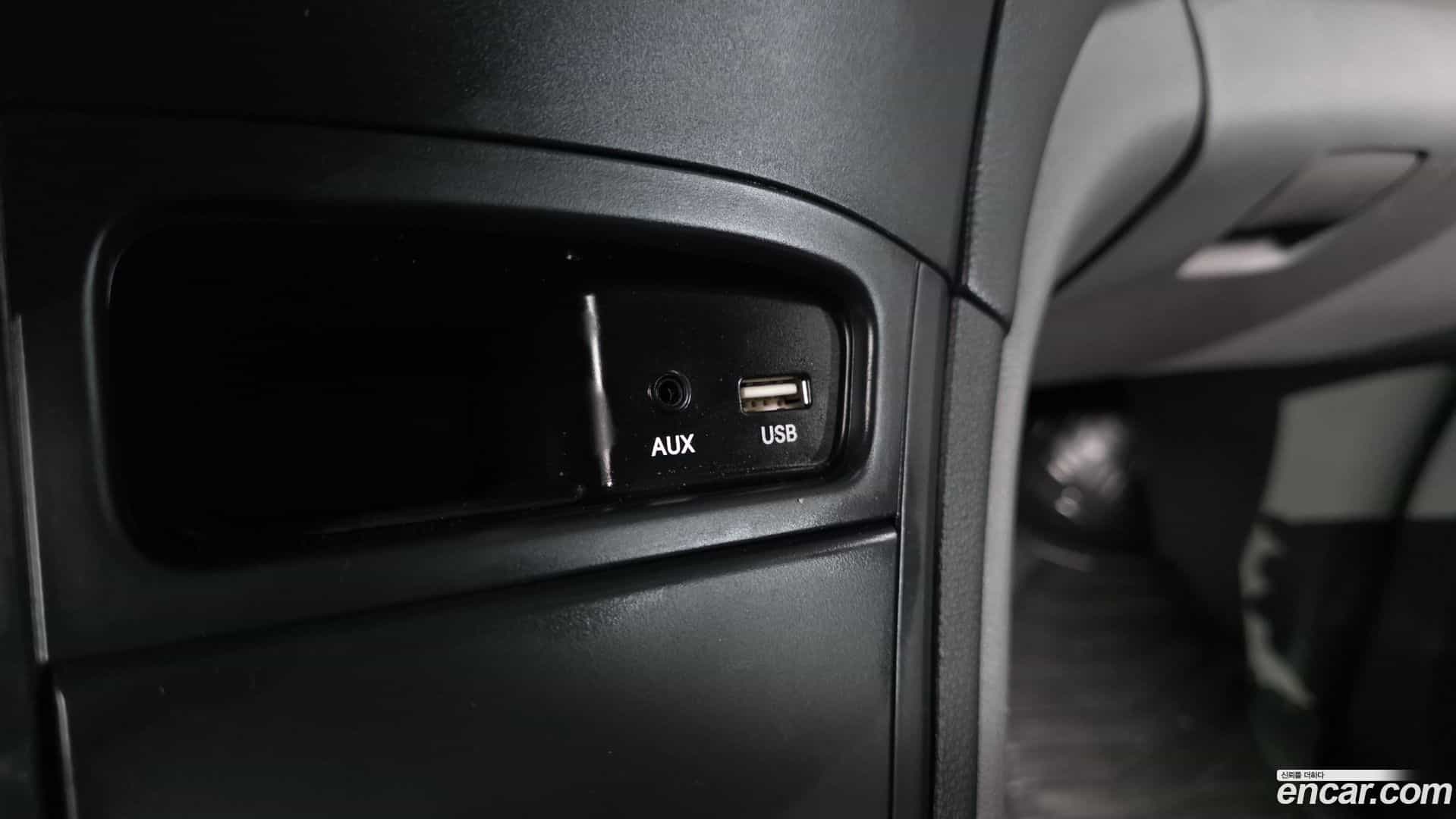 Starex Hyundai 2019.4-OPTION-016