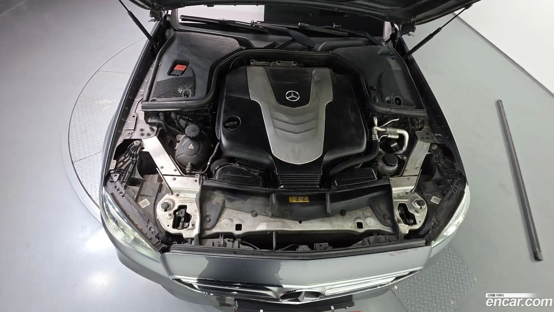 E-Class Mercedes-Benz 2017.6-OUTER-006