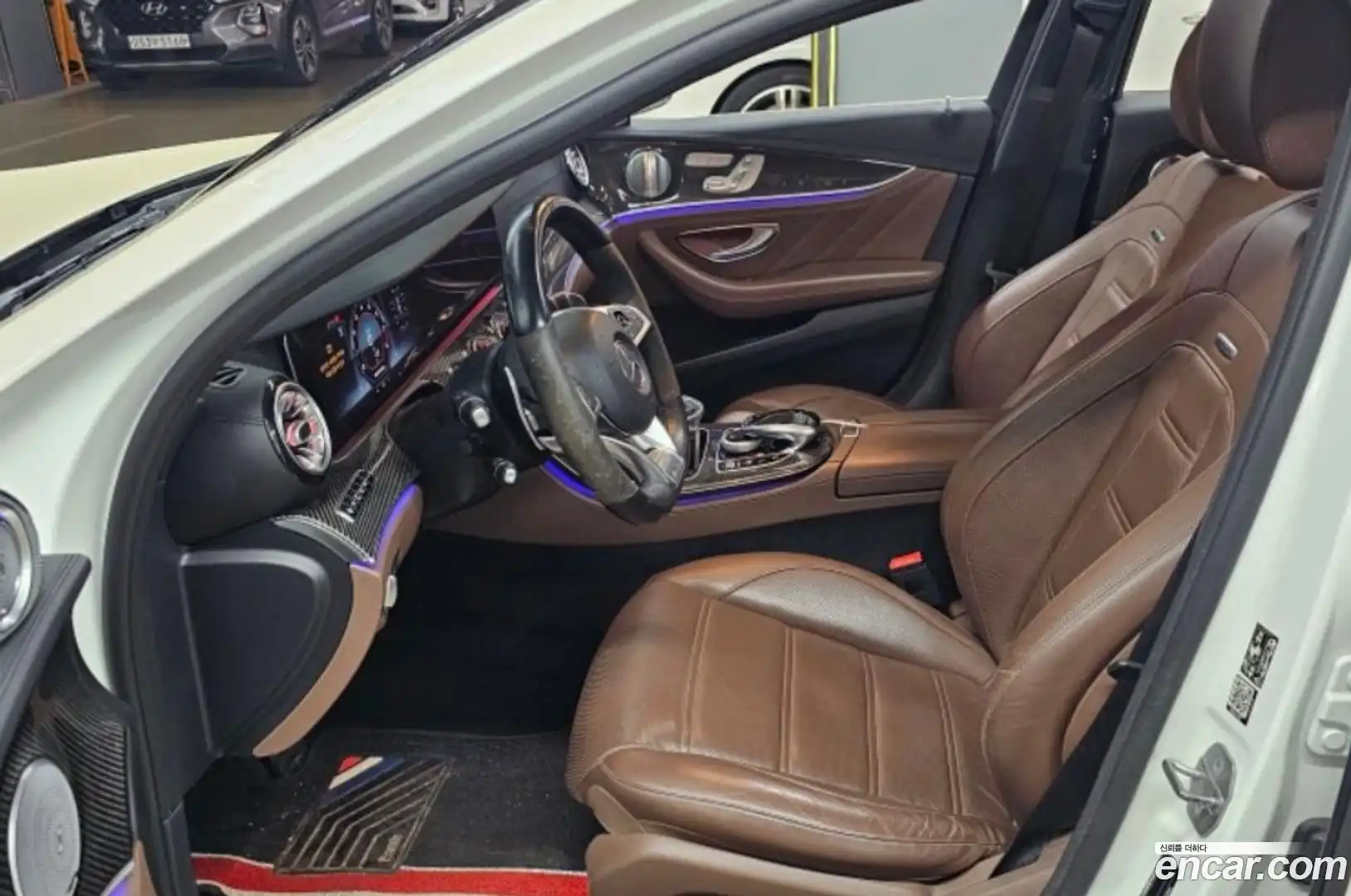 E-Class Mercedes-Benz 2018.8-OUTER-003