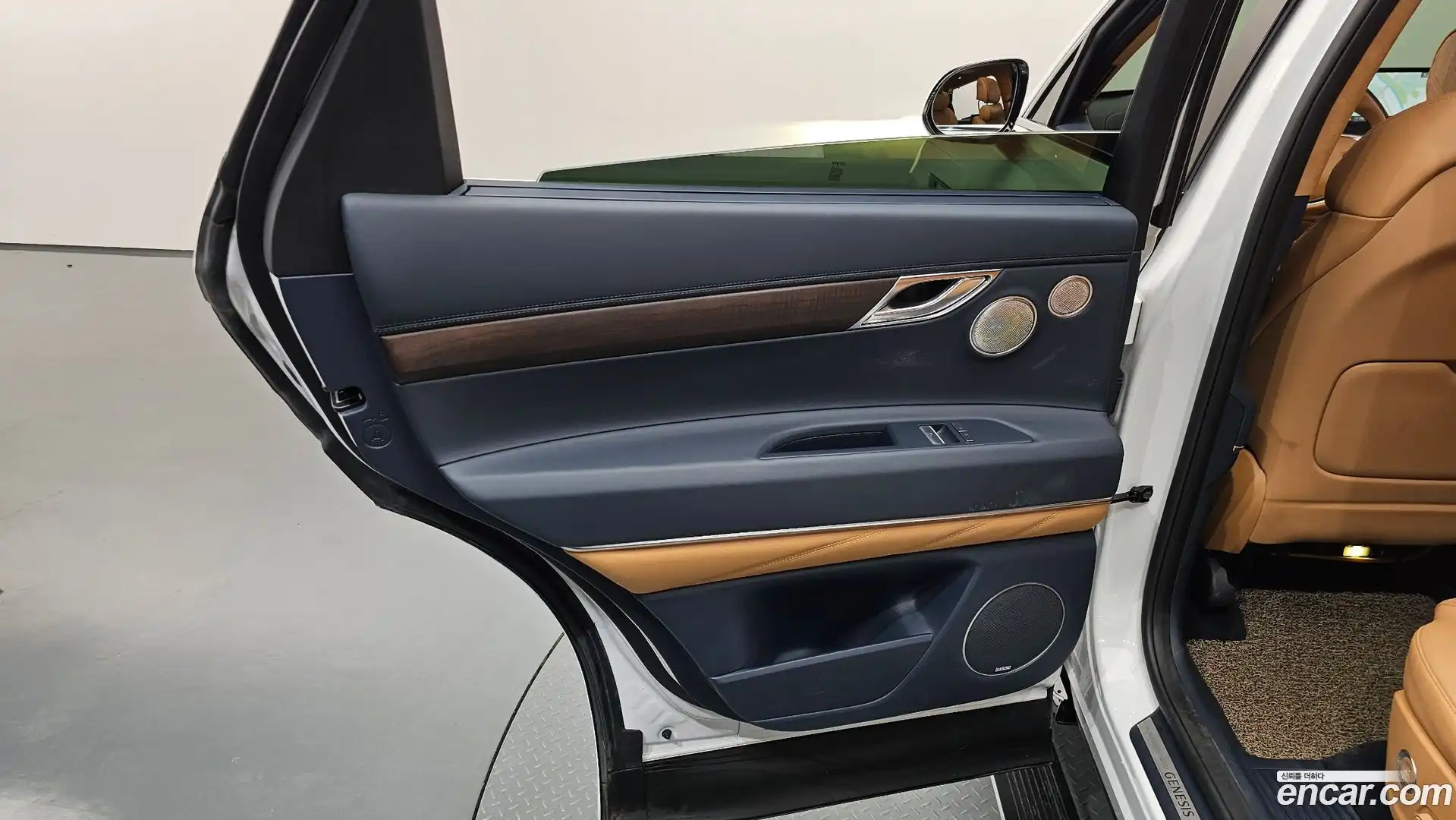GV80 Genesis 2023.3-INNER-035