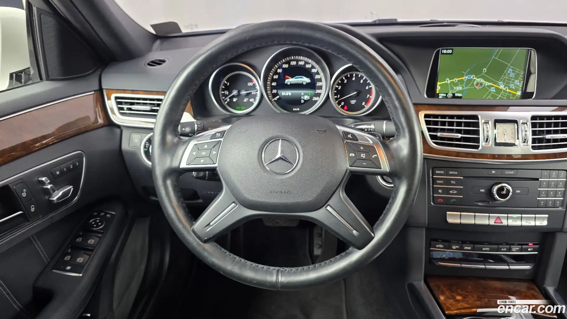 E-Class Mercedes-Benz 2015.7-OPTION-017