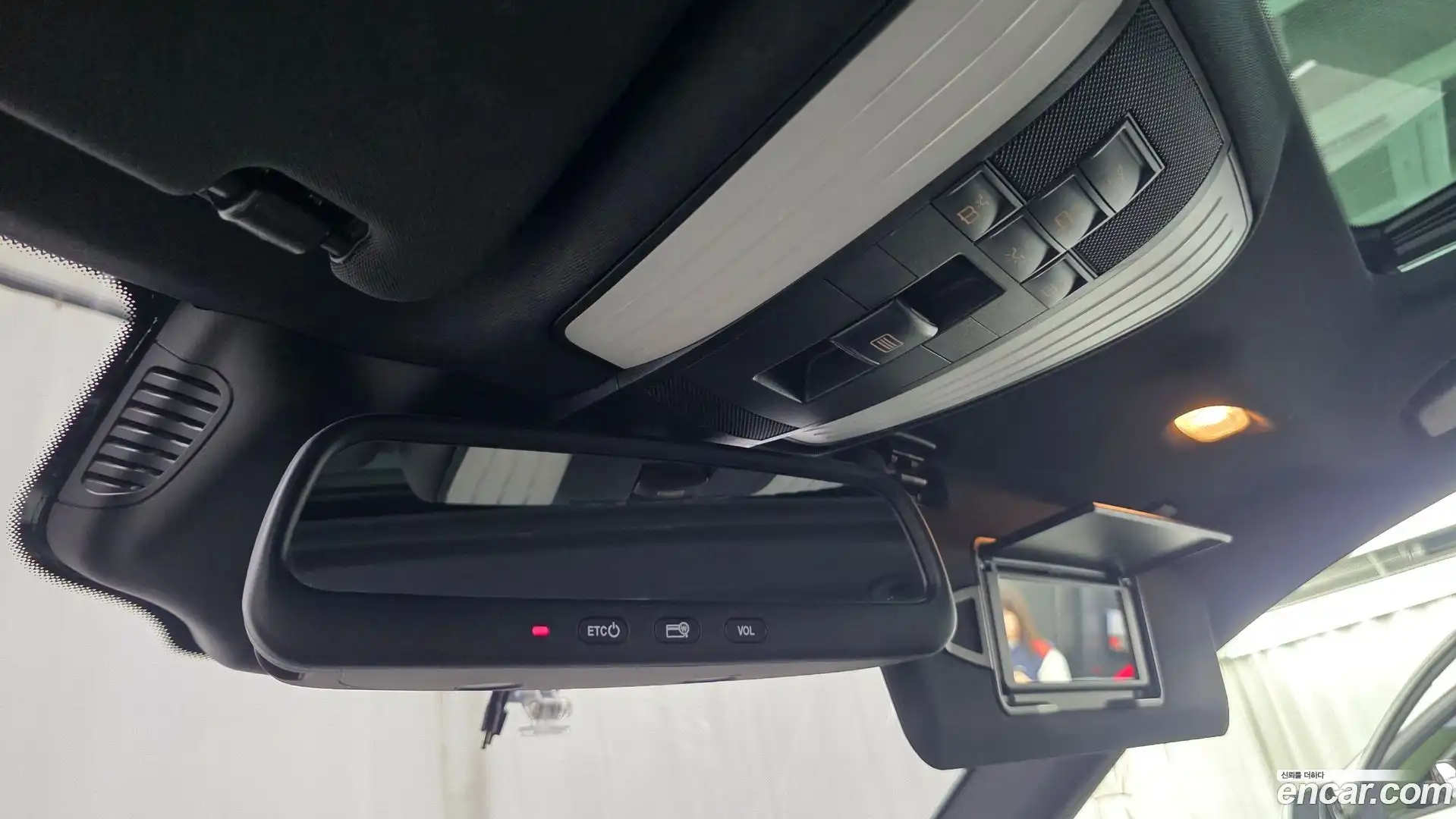 E-Class Mercedes-Benz 2015.7-OPTION-021