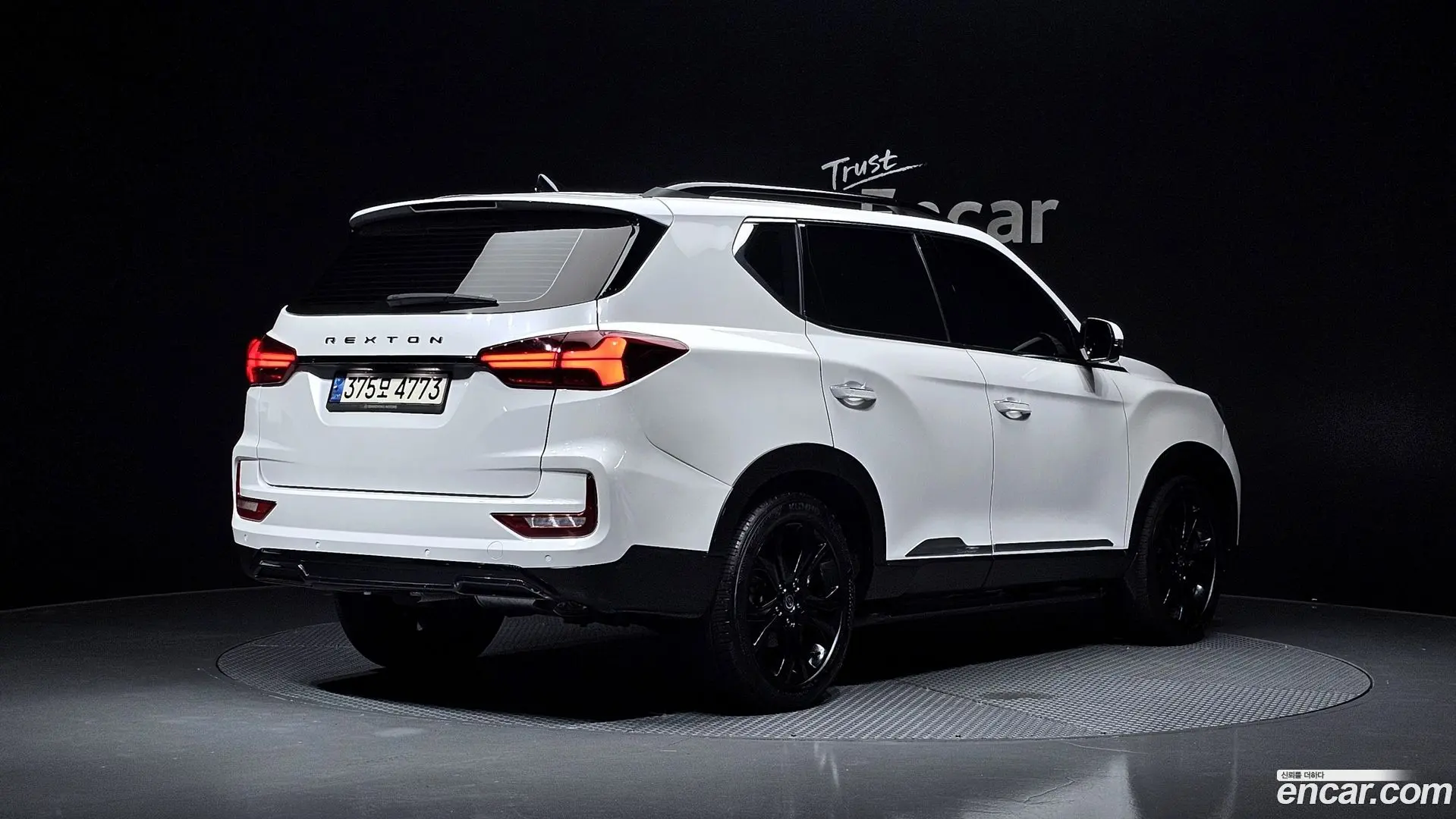 Main__Slider__Photo:Rexton KG Mobility 2022.0-1