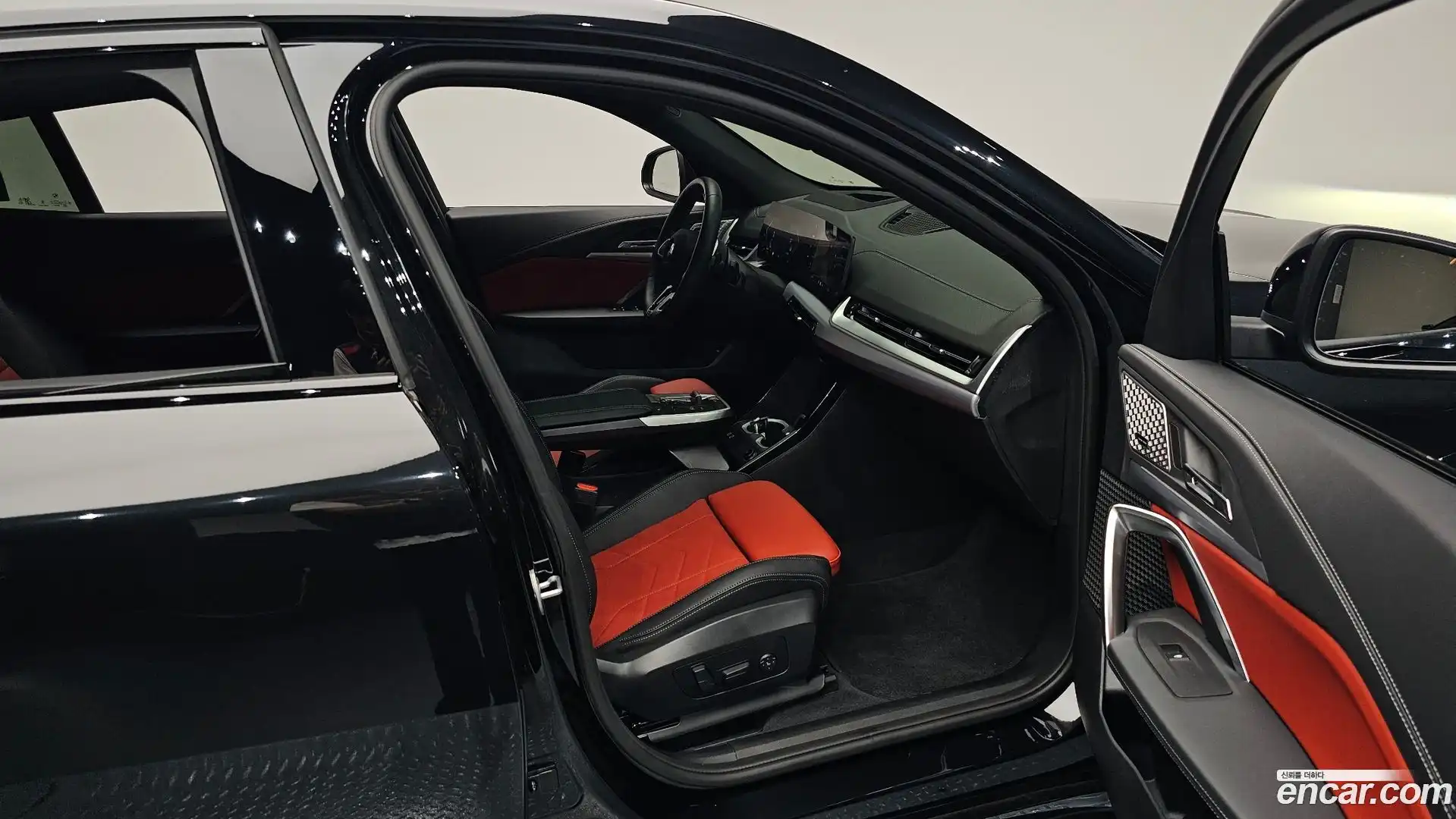 X2 (F39) BMW 2025.8-INNER-036