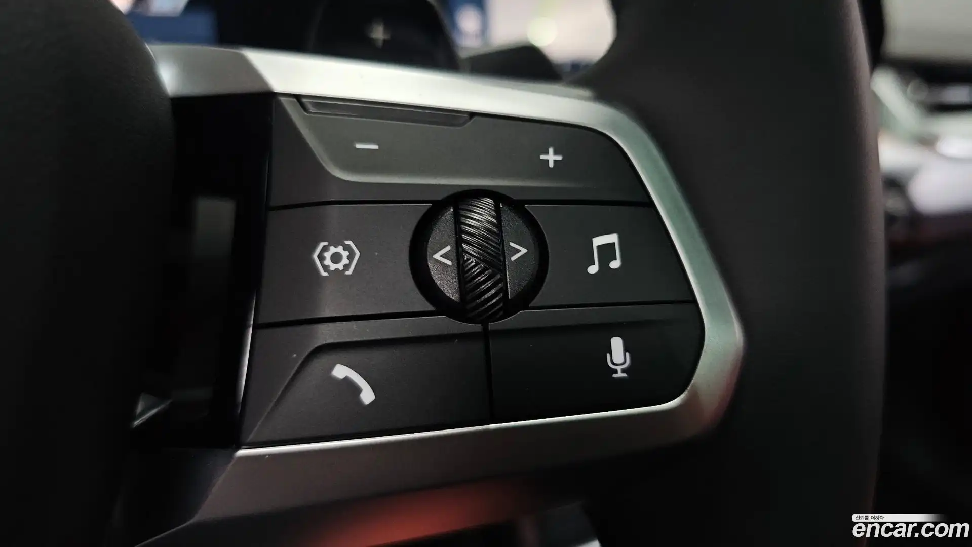 X2 (F39) BMW 2025.8-OPTION-044