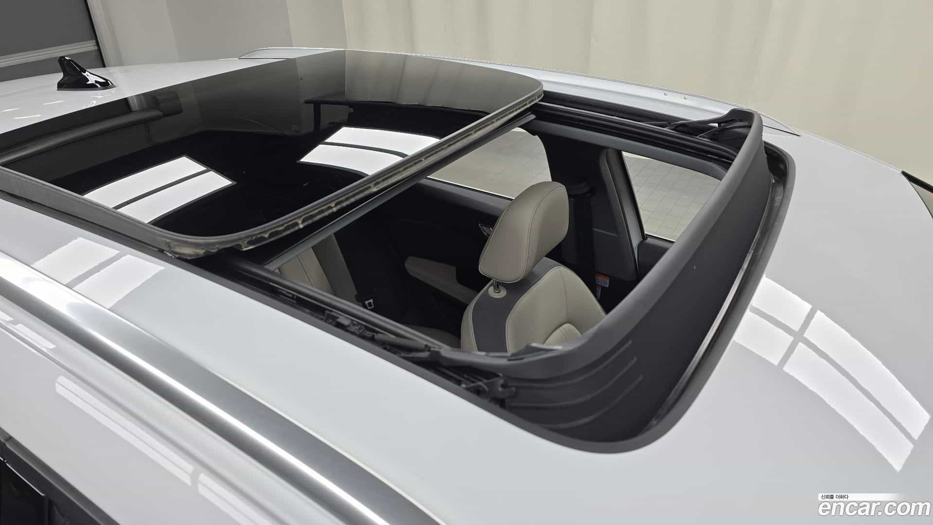 Q4 e-tron Audi 2023.11-OPTION-022