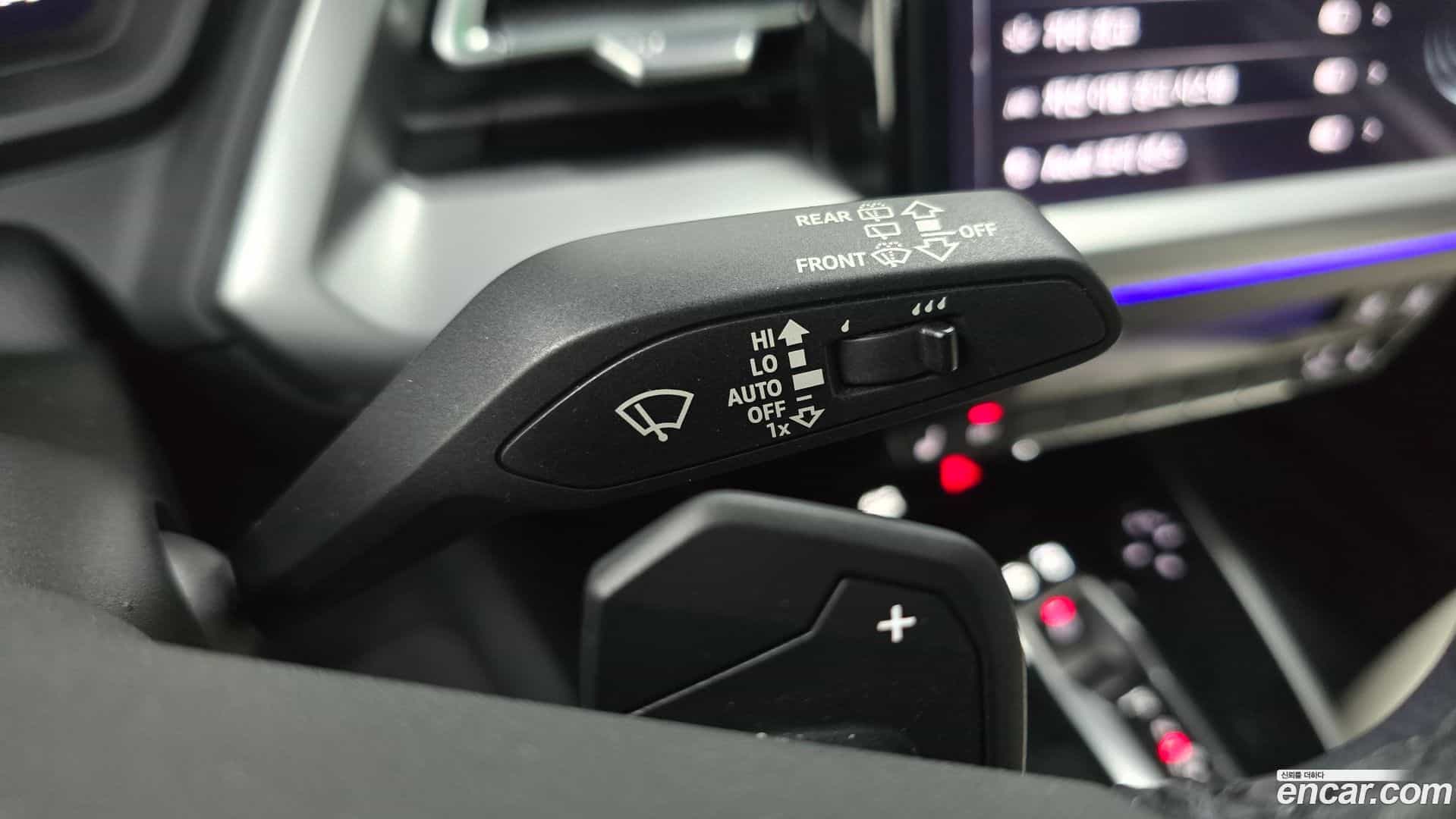 Q4 e-tron Audi 2023.11-OPTION-040