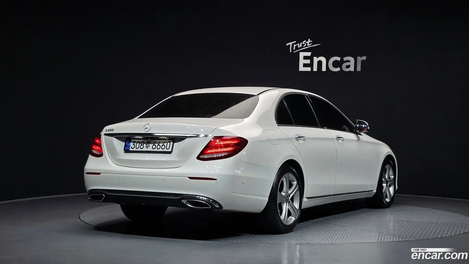 E-Class Mercedes-Benz 2018.3-OUTER-002
