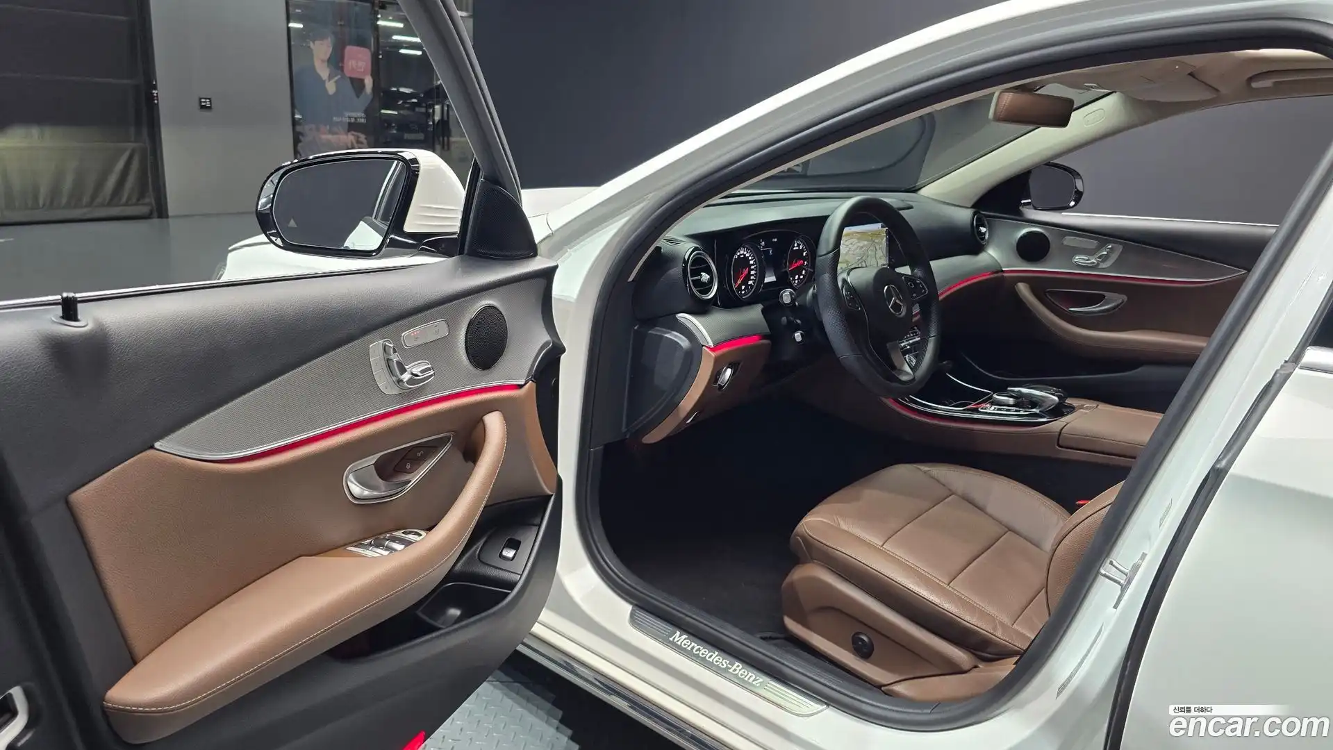 E-Class Mercedes-Benz 2018.3-INNER-010
