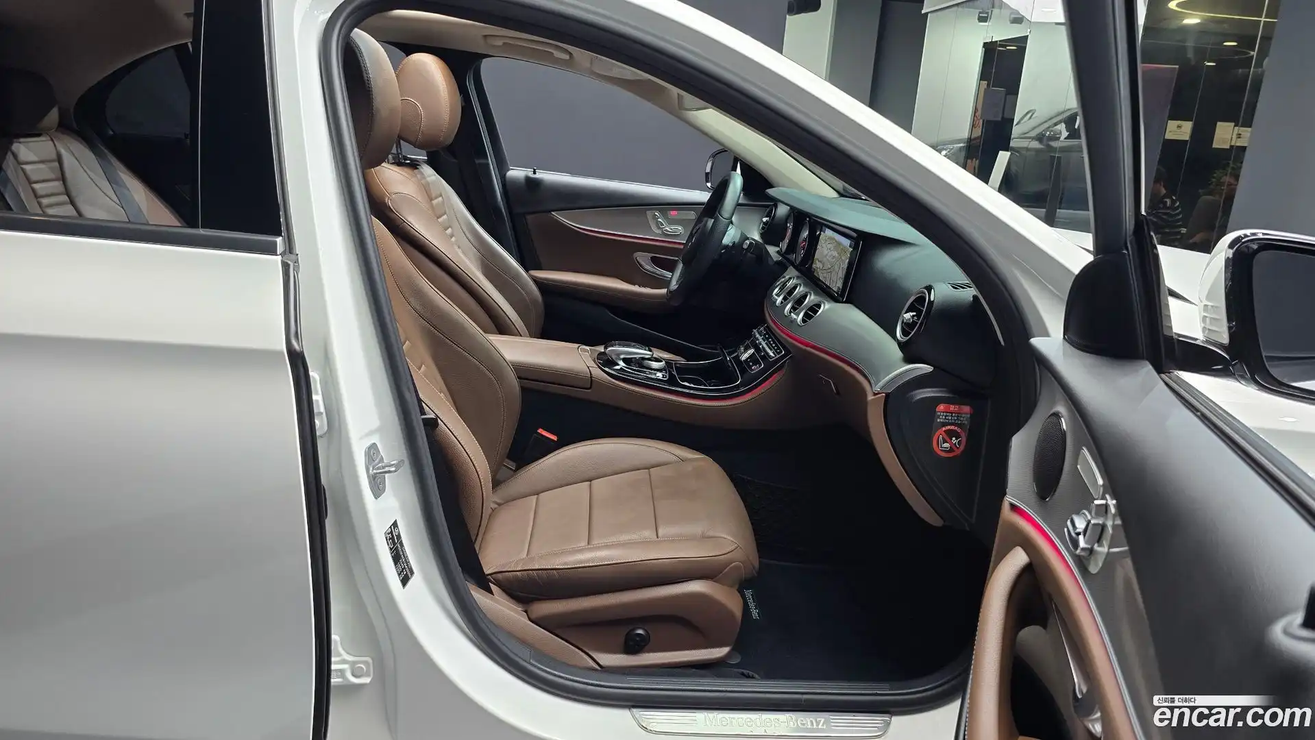 E-Class Mercedes-Benz 2018.3-OPTION-015
