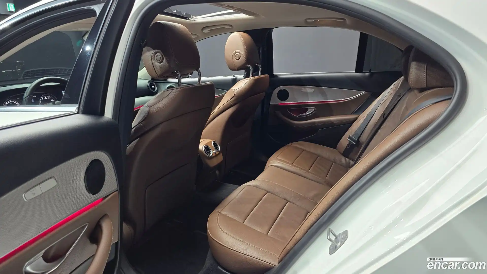 E-Class Mercedes-Benz 2018.3-OPTION-016