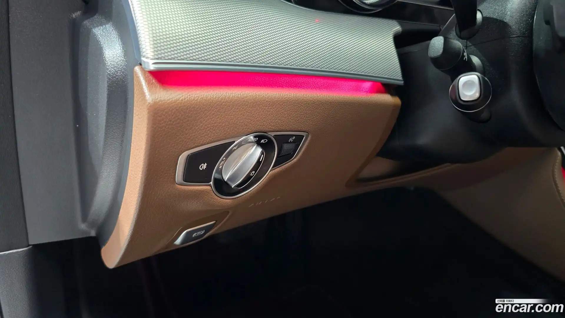 E-Class Mercedes-Benz 2018.3-OPTION-024