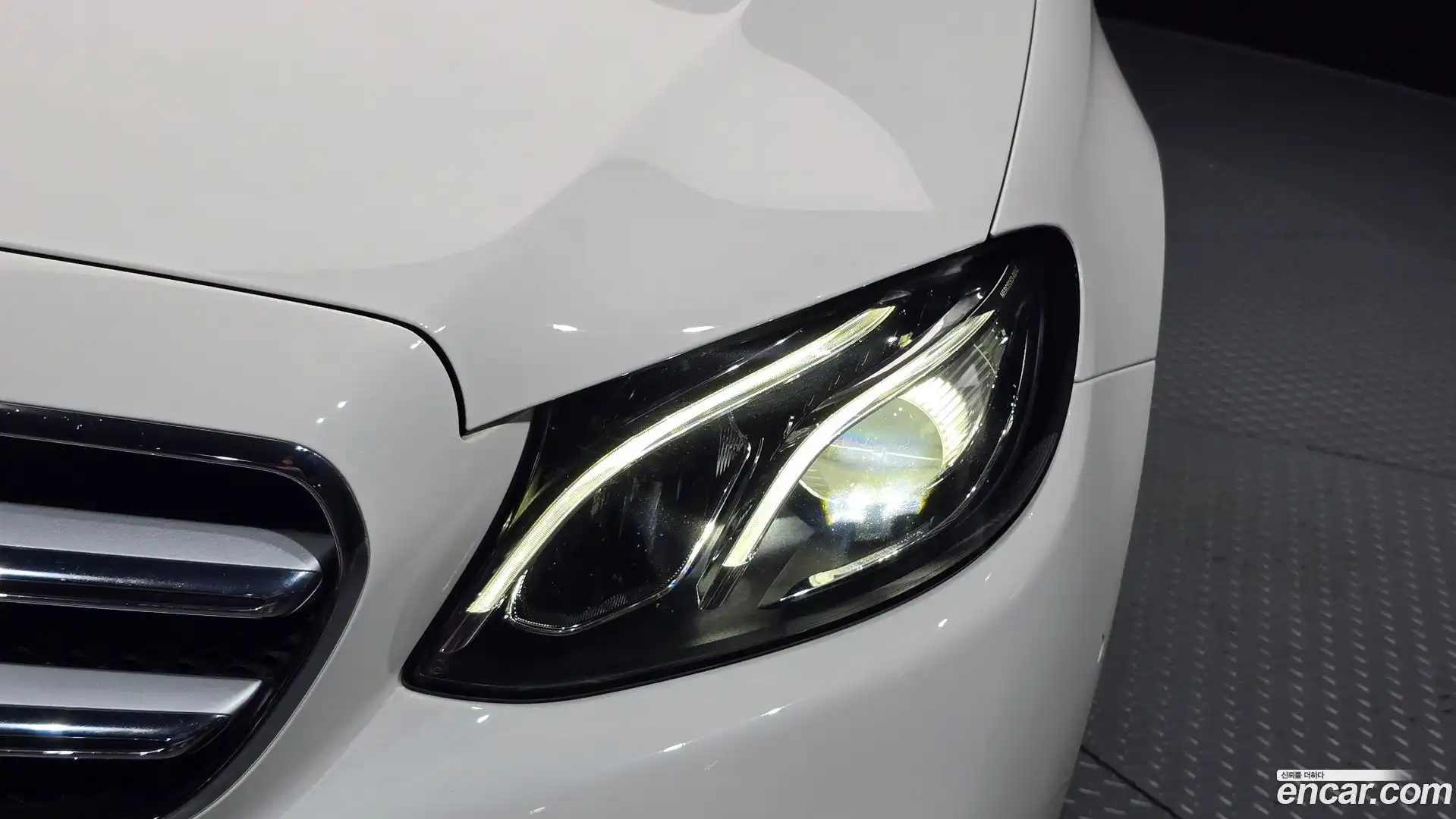 E-Class Mercedes-Benz 2018.3-OUTER-032