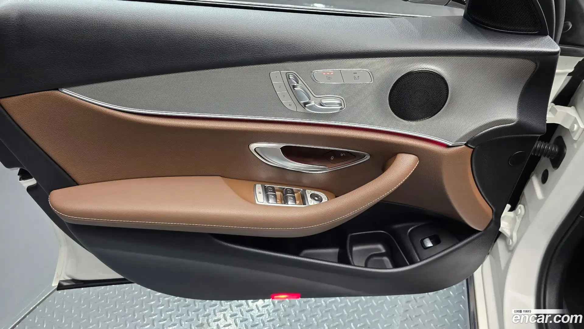 E-Class Mercedes-Benz 2018.3-INNER-034