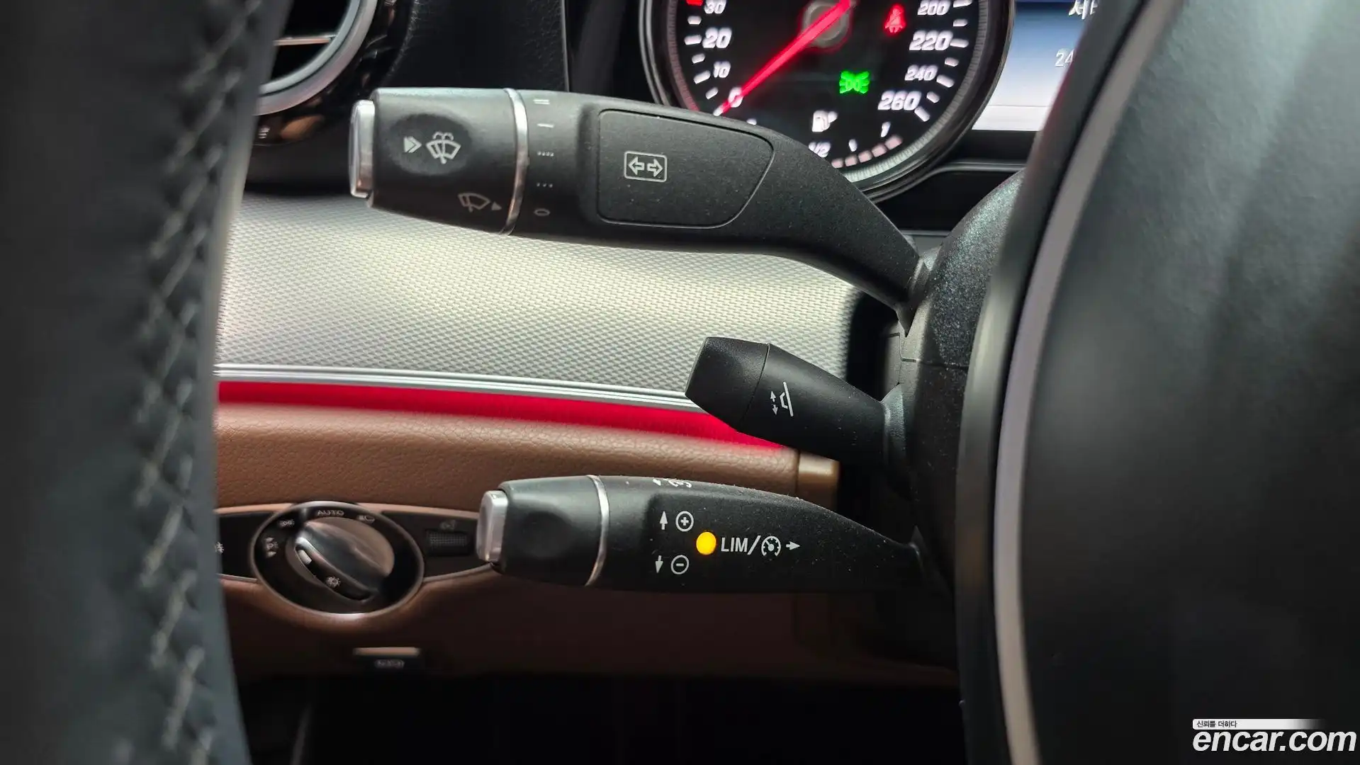 E-Class Mercedes-Benz 2018.3-OPTION-040
