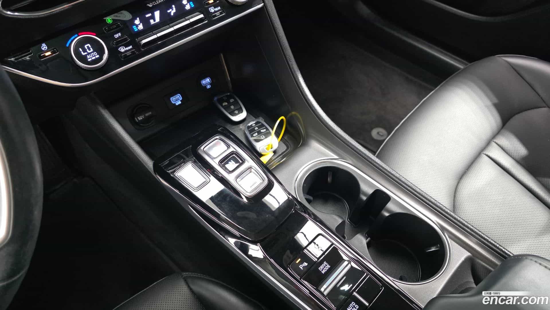 Sonata Hyundai 2022.2-INNER-009