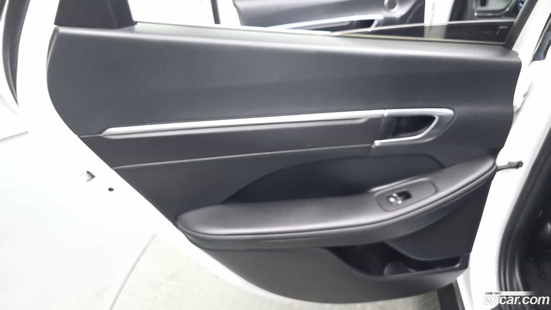 Sonata Hyundai 2022.2-INNER-035