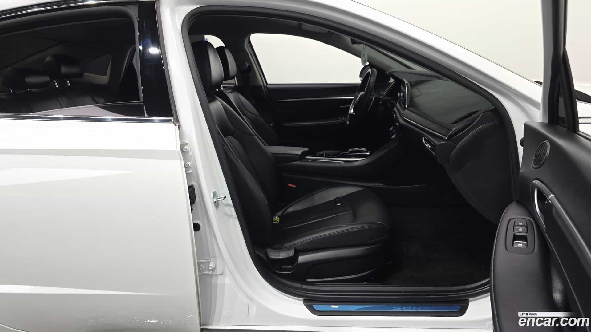 Sonata Hyundai 2022.2-INNER-036