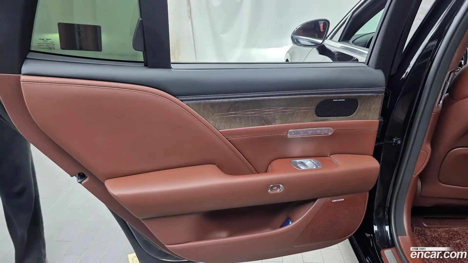 G90 Genesis 2022.3-INNER-035