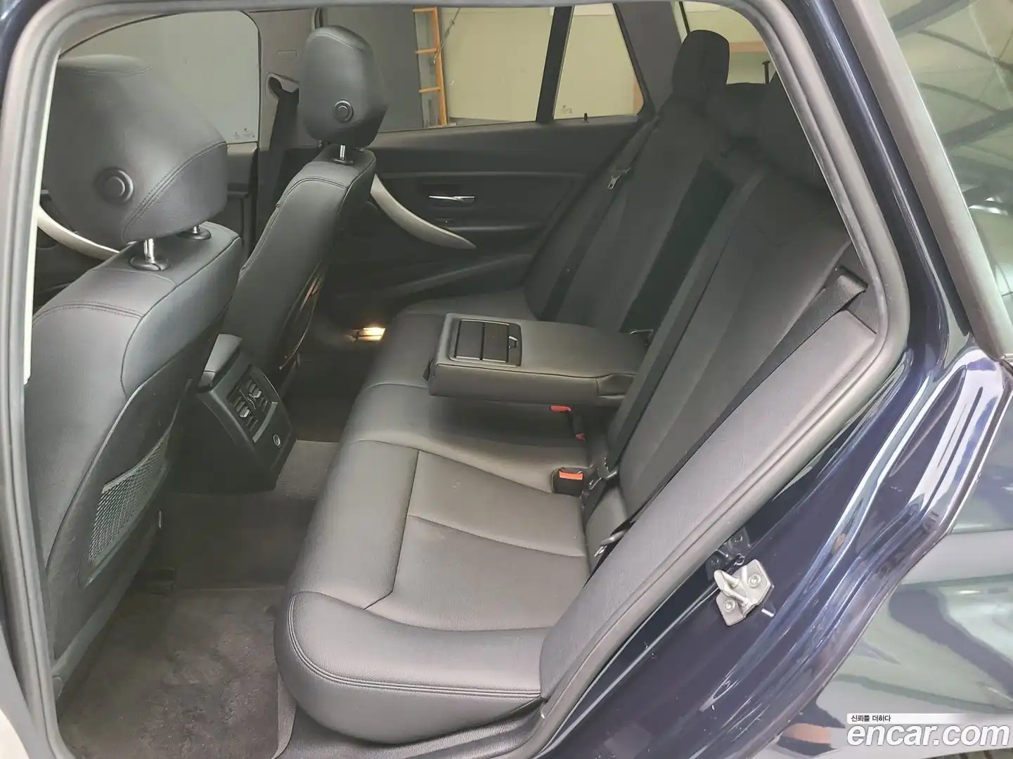 3-Series BMW 2015.2-INNER-007