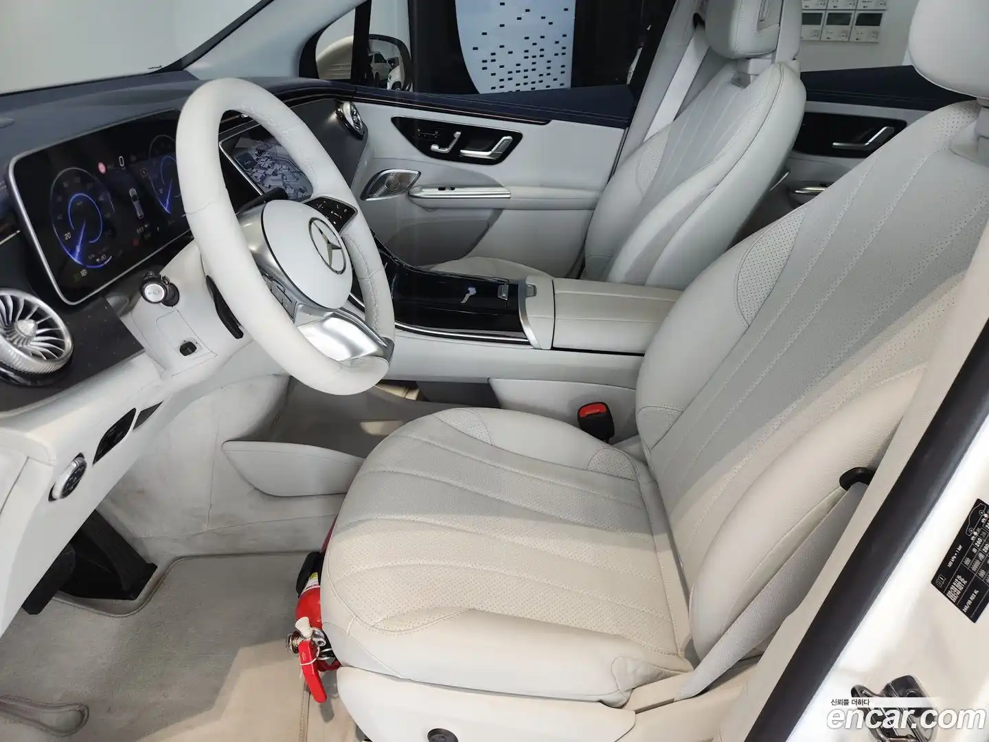 EQE Mercedes-Benz 2025.7-OPTION-023