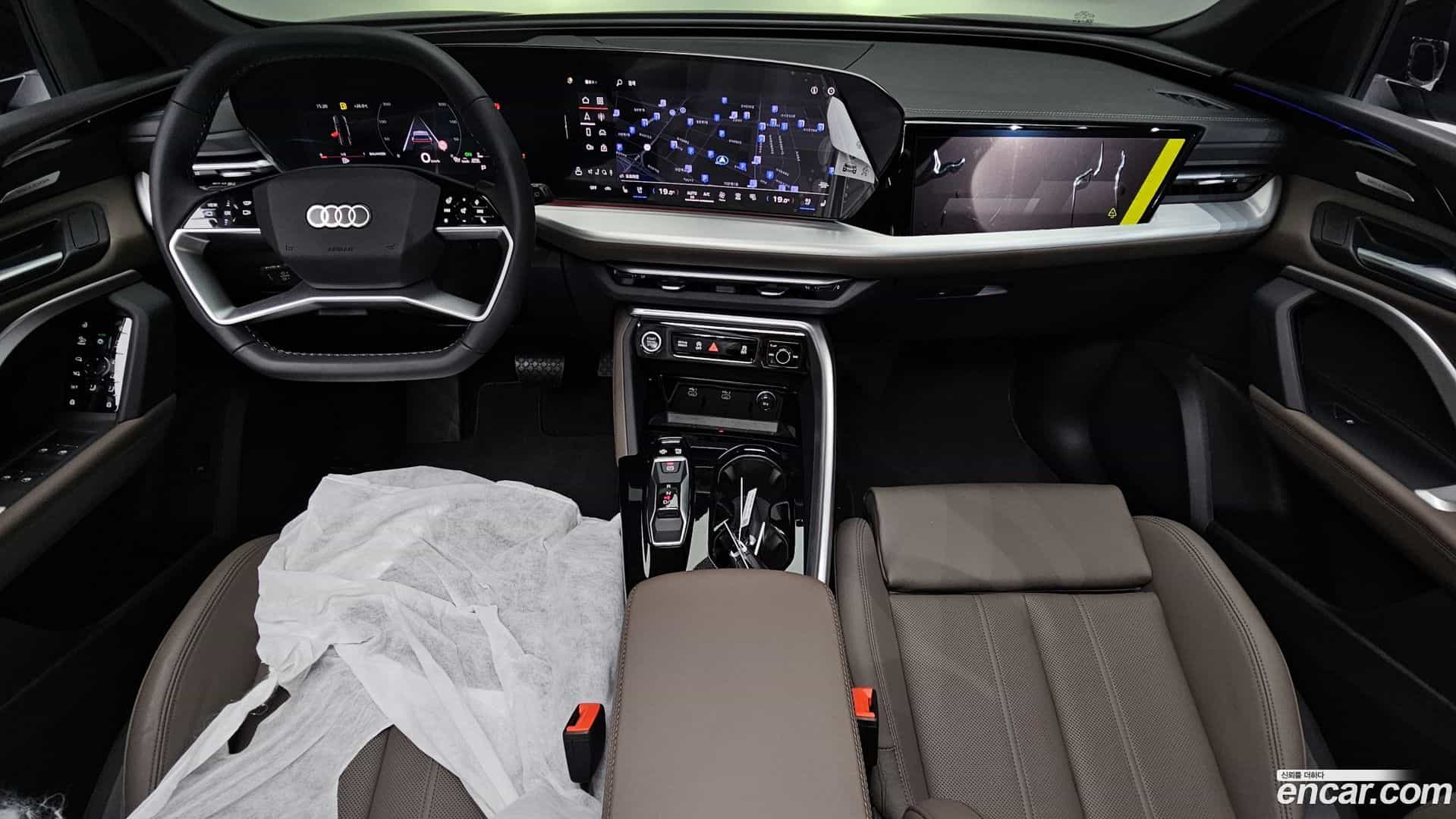 Q5 Audi 2025.11-INNER-007