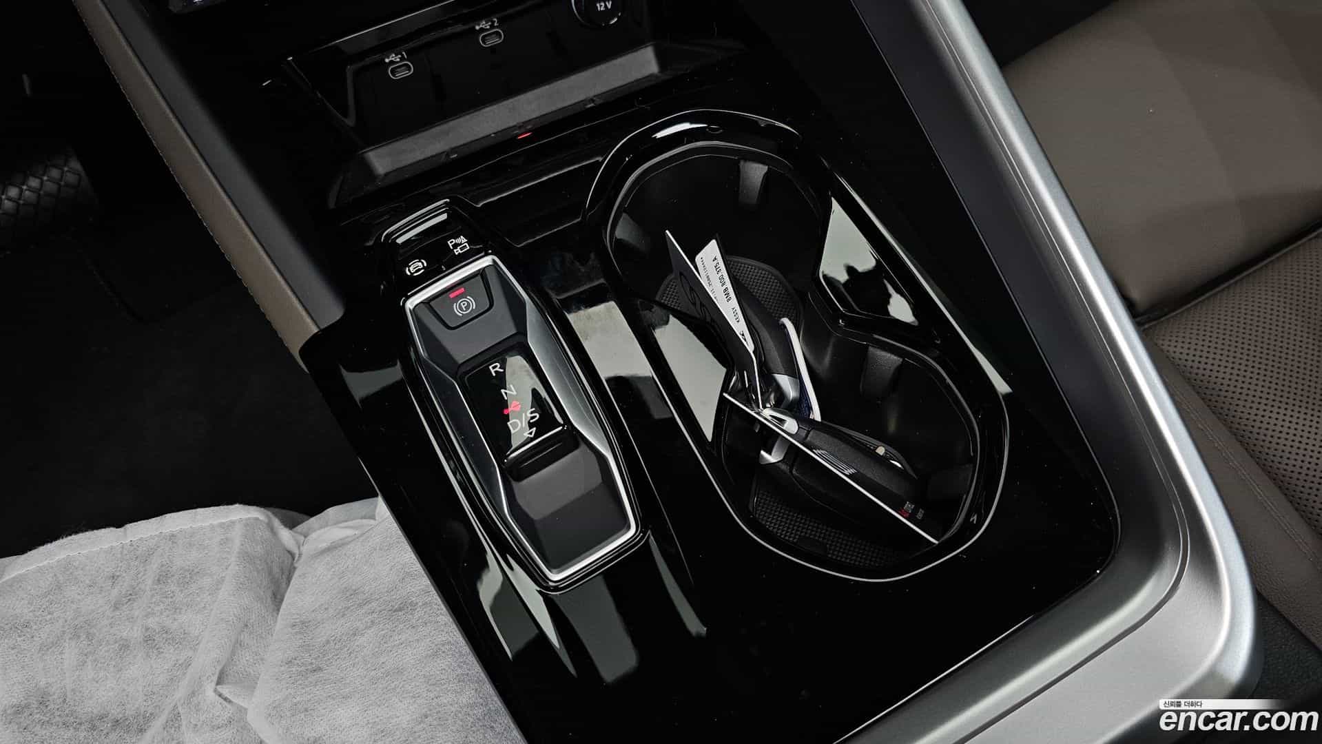 Q5 Audi 2025.11-INNER-009