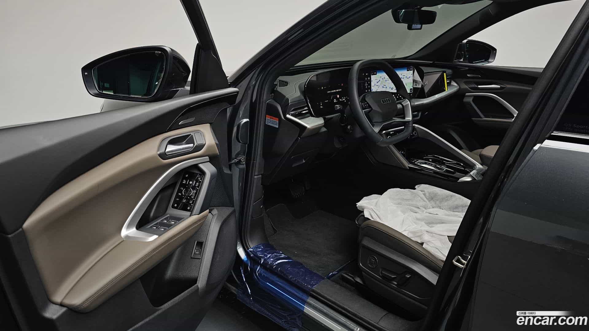 Q5 Audi 2025.11-INNER-010