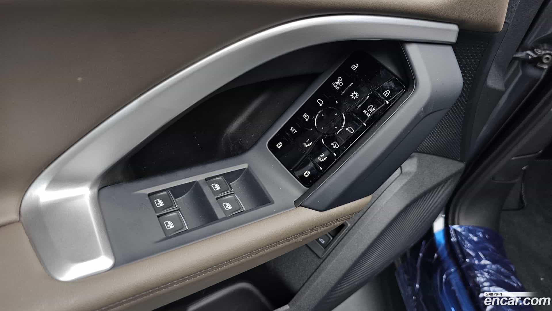 Q5 Audi 2025.11-OPTION-021