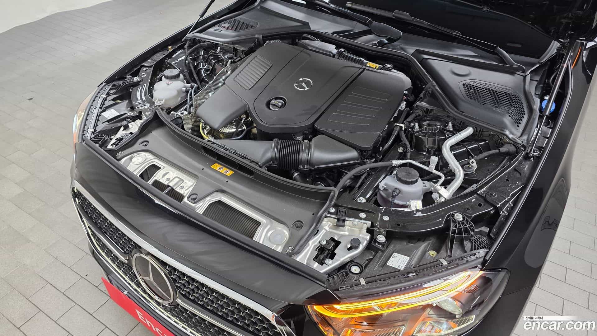 E-Class Mercedes-Benz 2025.9-OUTER-006
