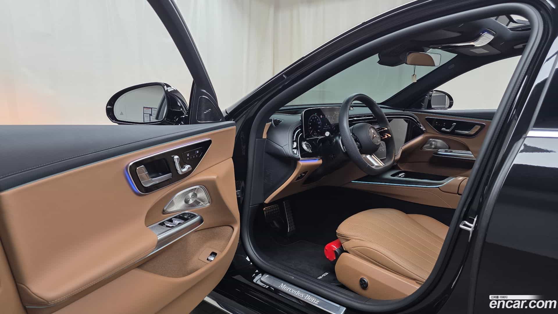 E-Class Mercedes-Benz 2025.9-INNER-010