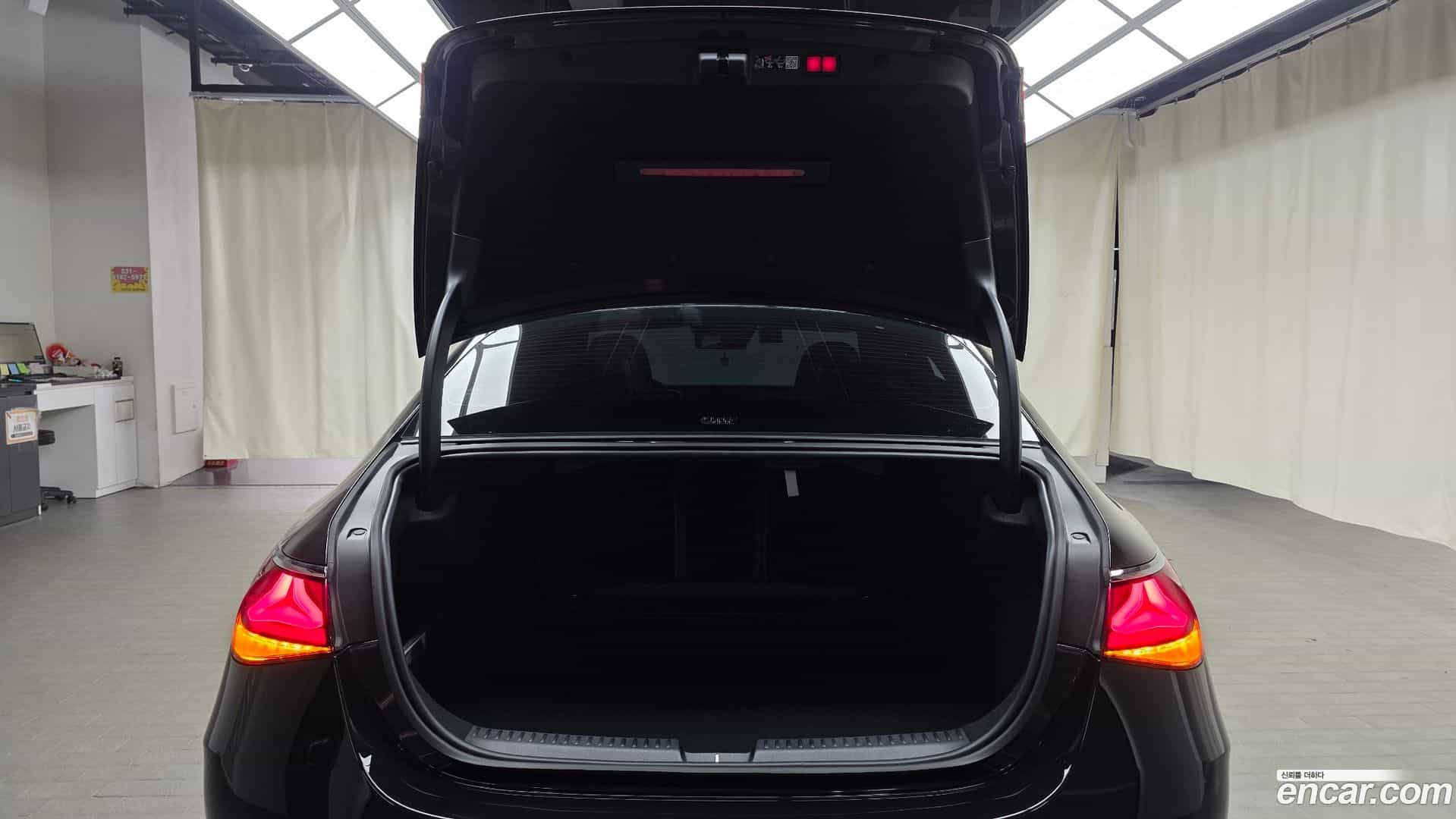 E-Class Mercedes-Benz 2025.9-OPTION-020