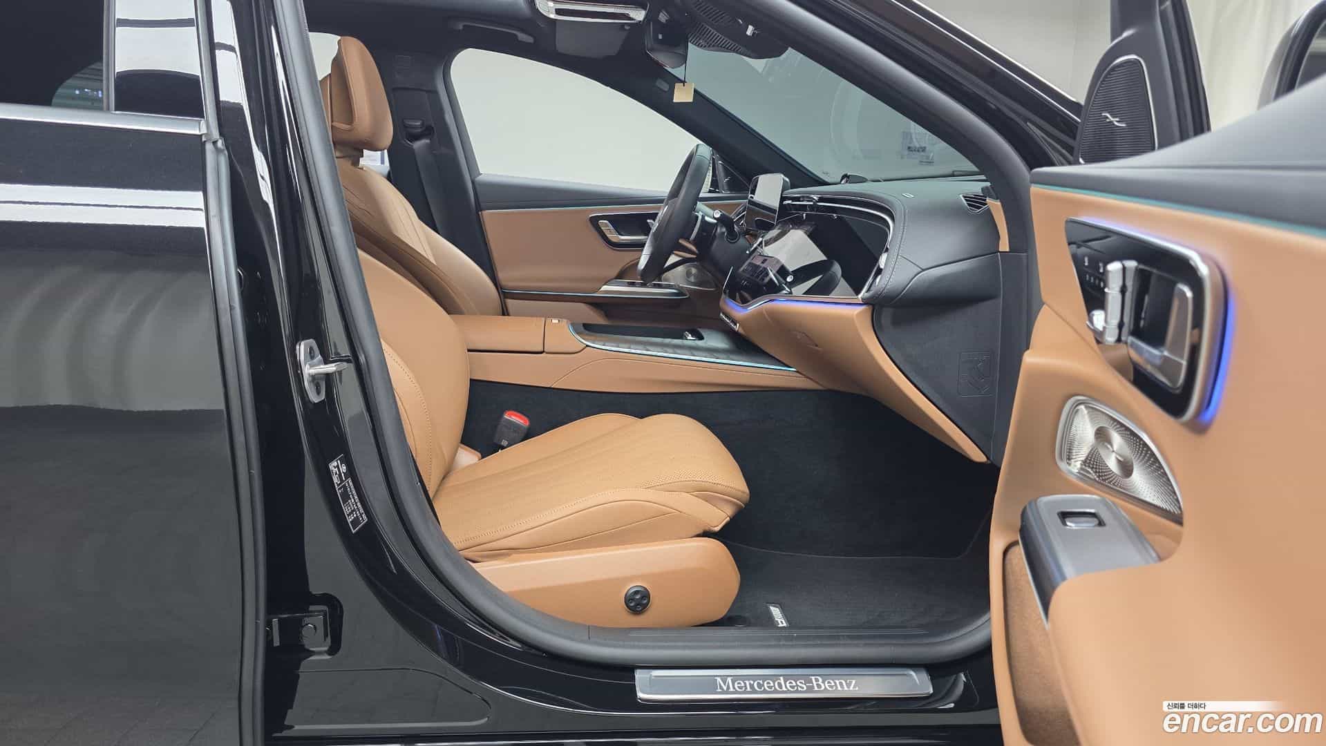 E-Class Mercedes-Benz 2025.9-INNER-036
