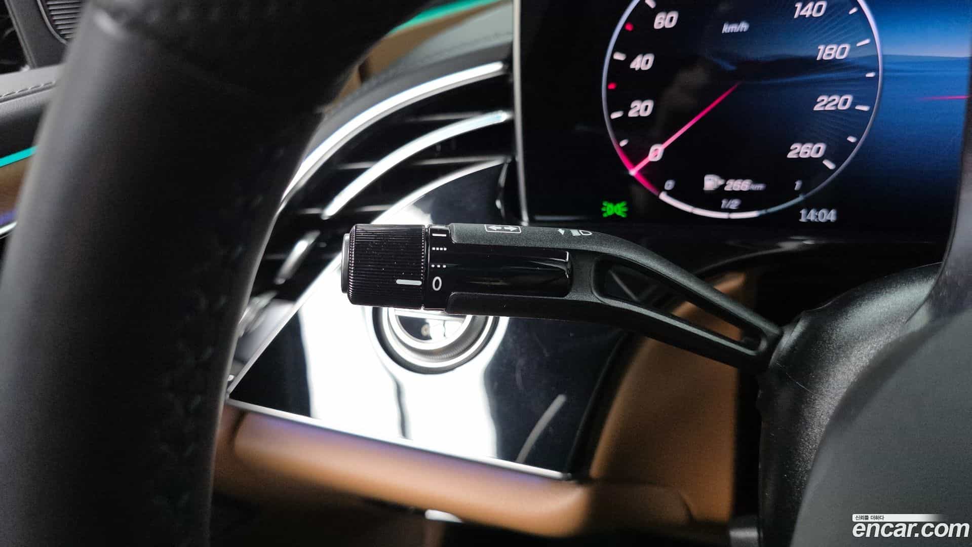E-Class Mercedes-Benz 2025.9-OPTION-041