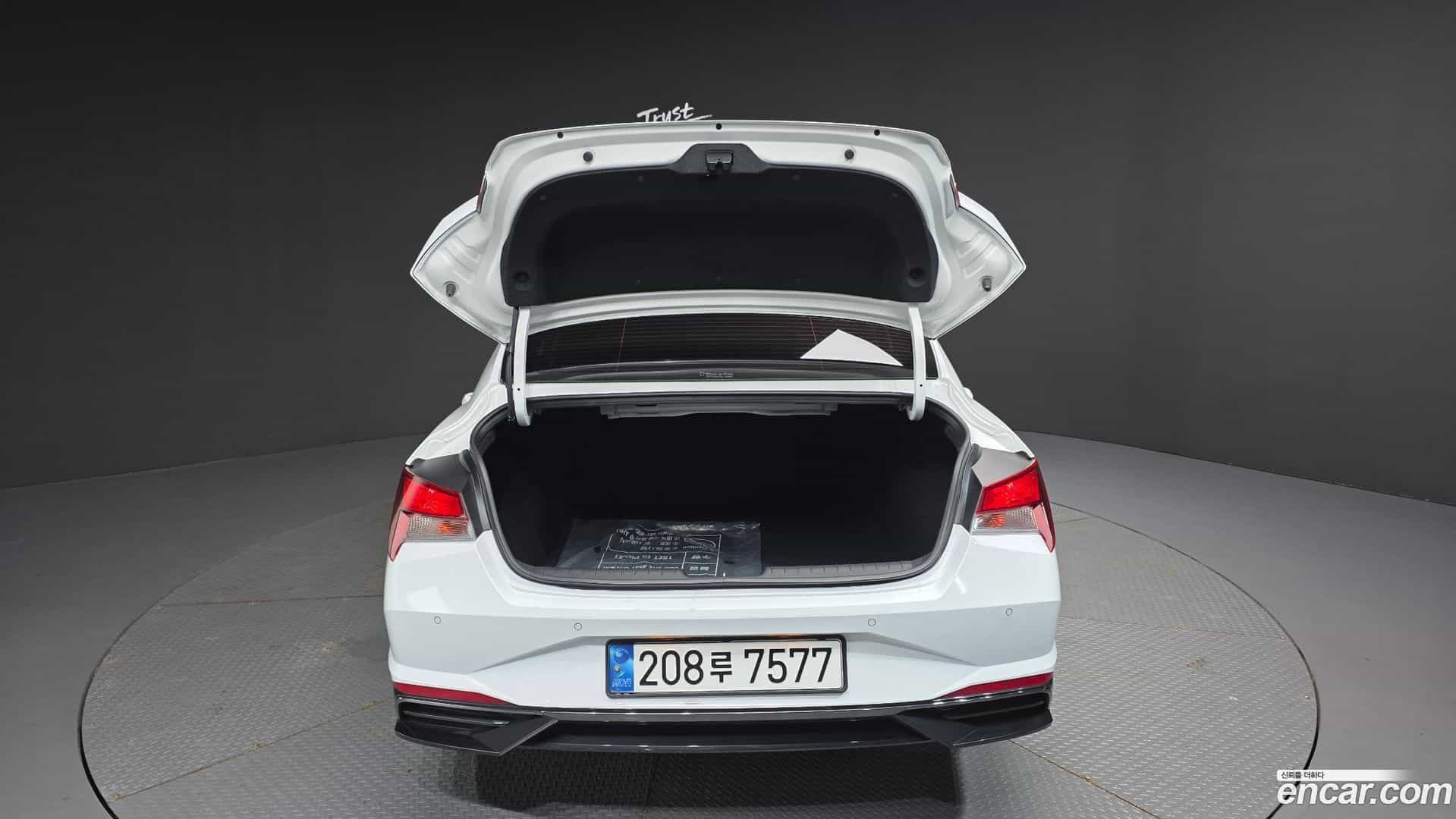 AVANTE Hyundai 2022.8-OPTION-024