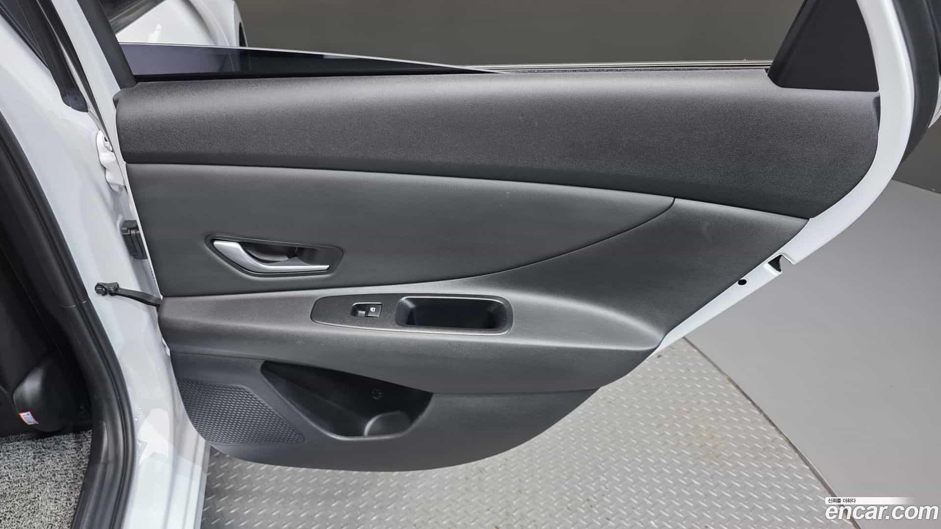 AVANTE Hyundai 2022.8-INNER-035