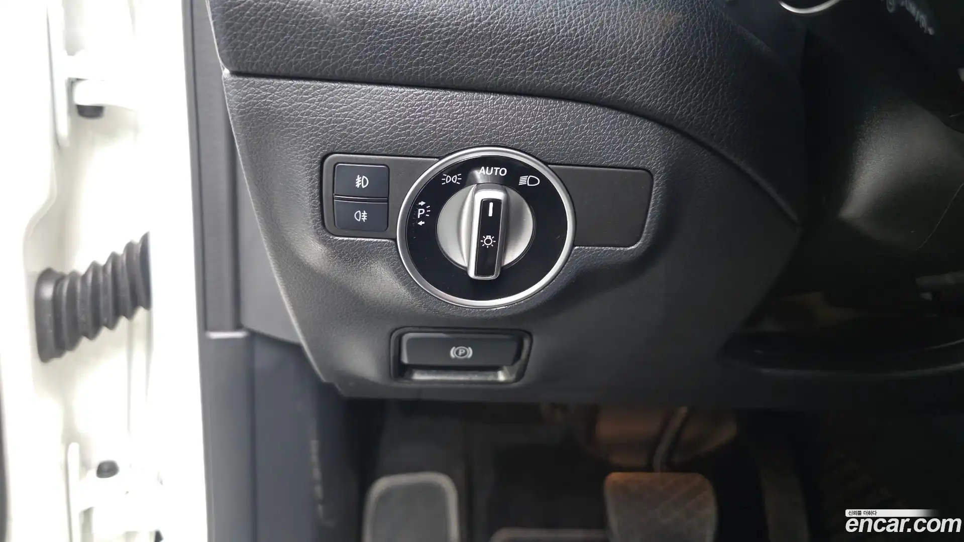 GLA-Class Mercedes-Benz 2019.4-OPTION-023