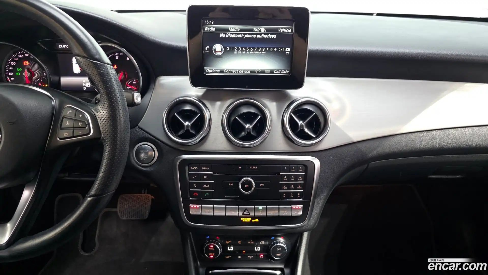 GLA-Class Mercedes-Benz 2019.4-OPTION-043