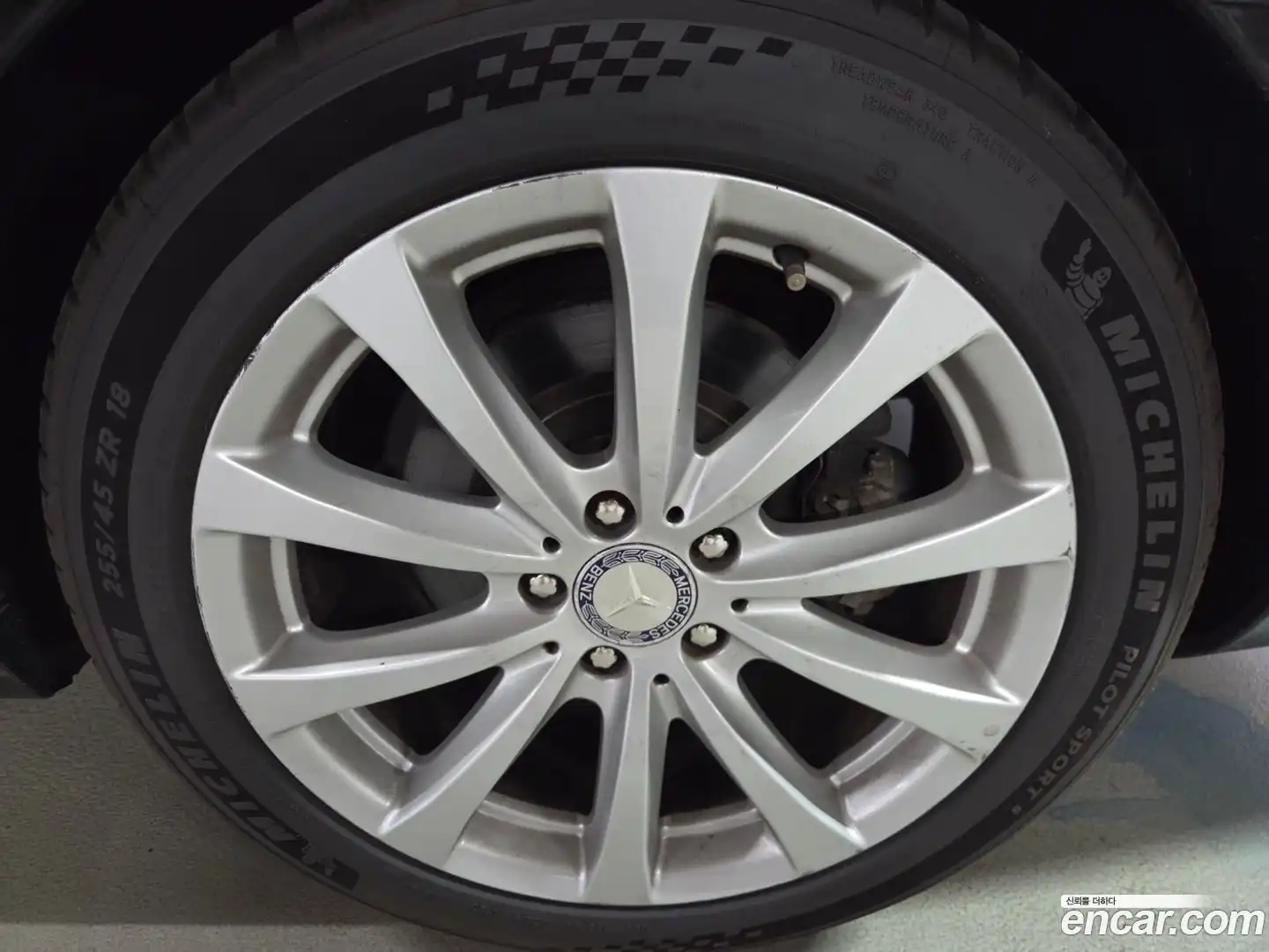 S-Class Mercedes-Benz 2010.0-OUTER-005