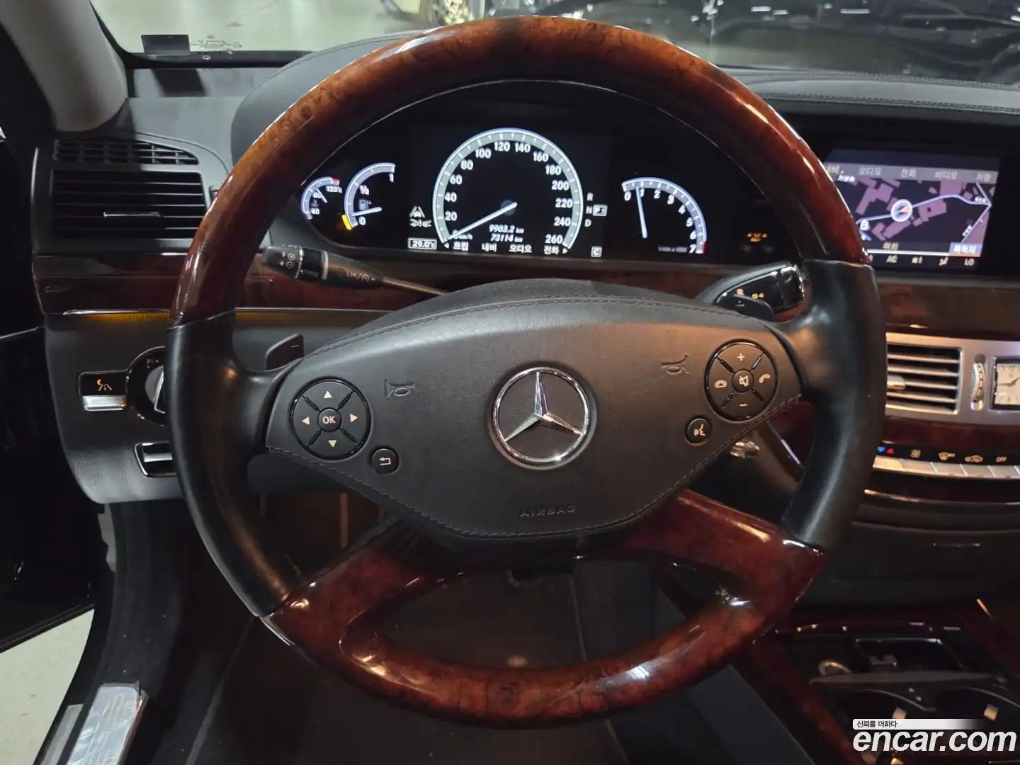 S-Class Mercedes-Benz 2010.0-OUTER-006