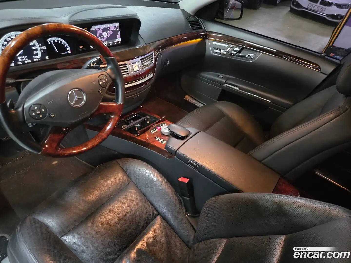S-Class Mercedes-Benz 2010.0-INNER-009