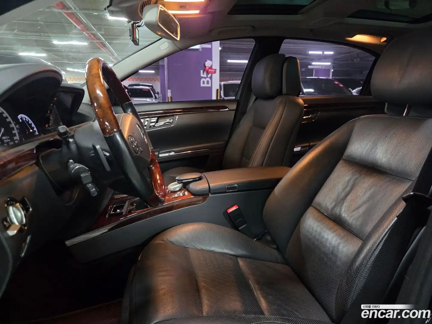 S-Class Mercedes-Benz 2010.0-INNER-010